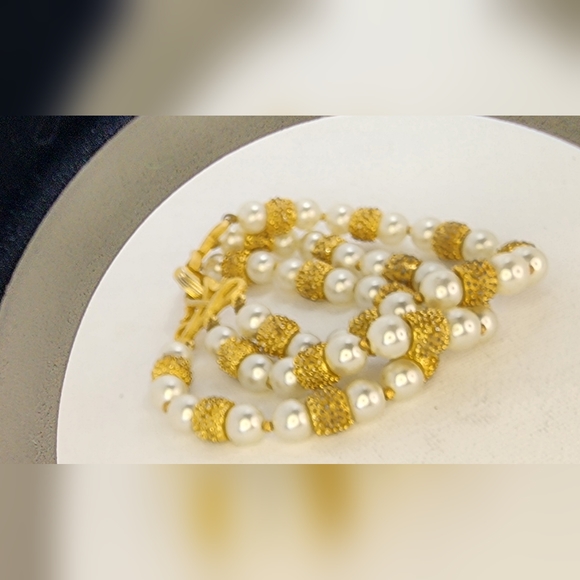 Crown Trifari 1950s pearl bracelet - Picture 8 of 10